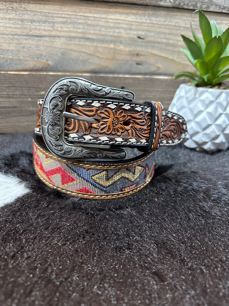 Angel Ranch Aztec White Beaded Belt – Roman Valley Ranch display picture 2