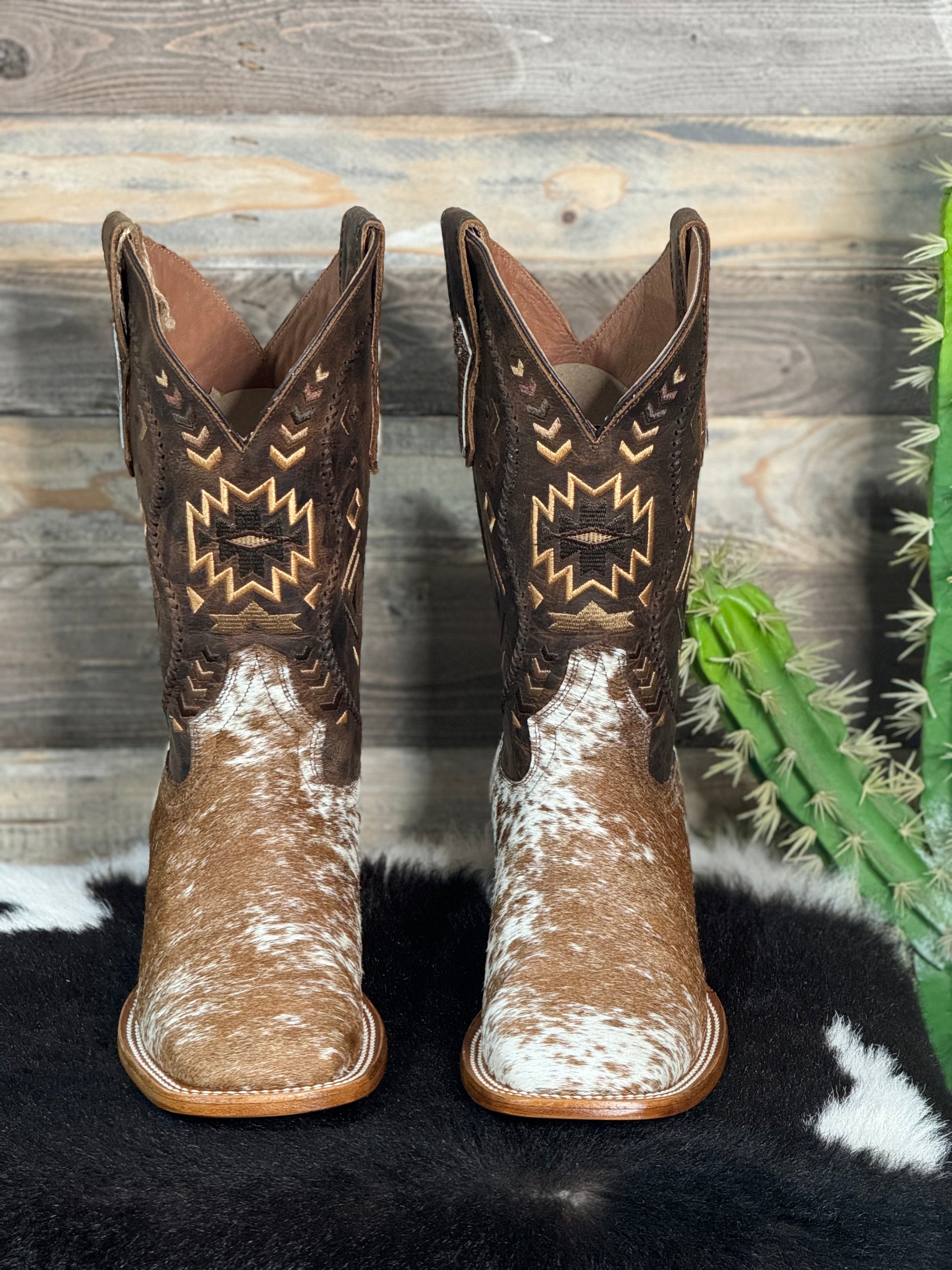 Exotic Cowhide Boot “Wild Brown” Size 10.5 – Roman Valley Ranch