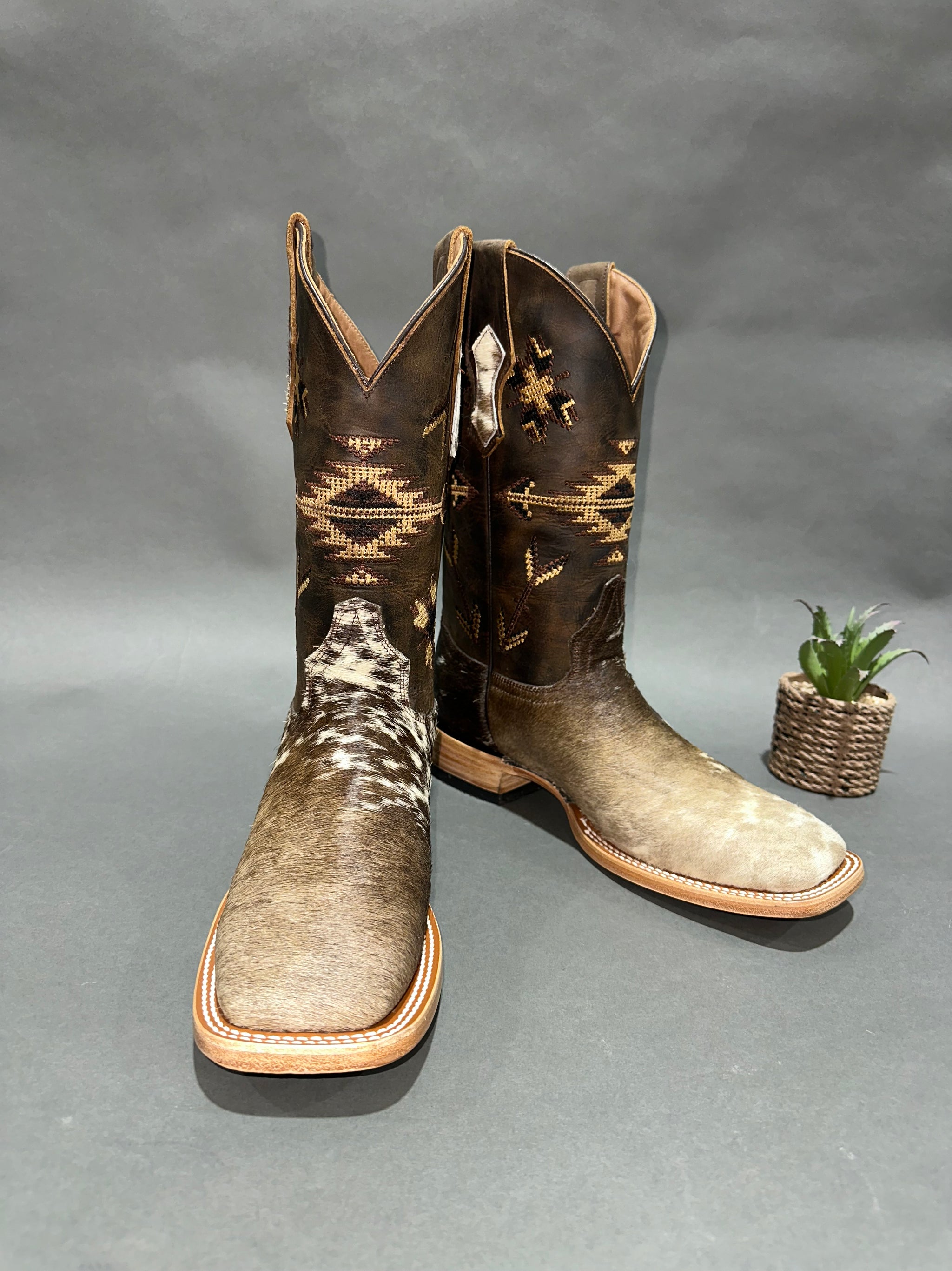 Men Cowhide 8 – Roman Valley Ranch