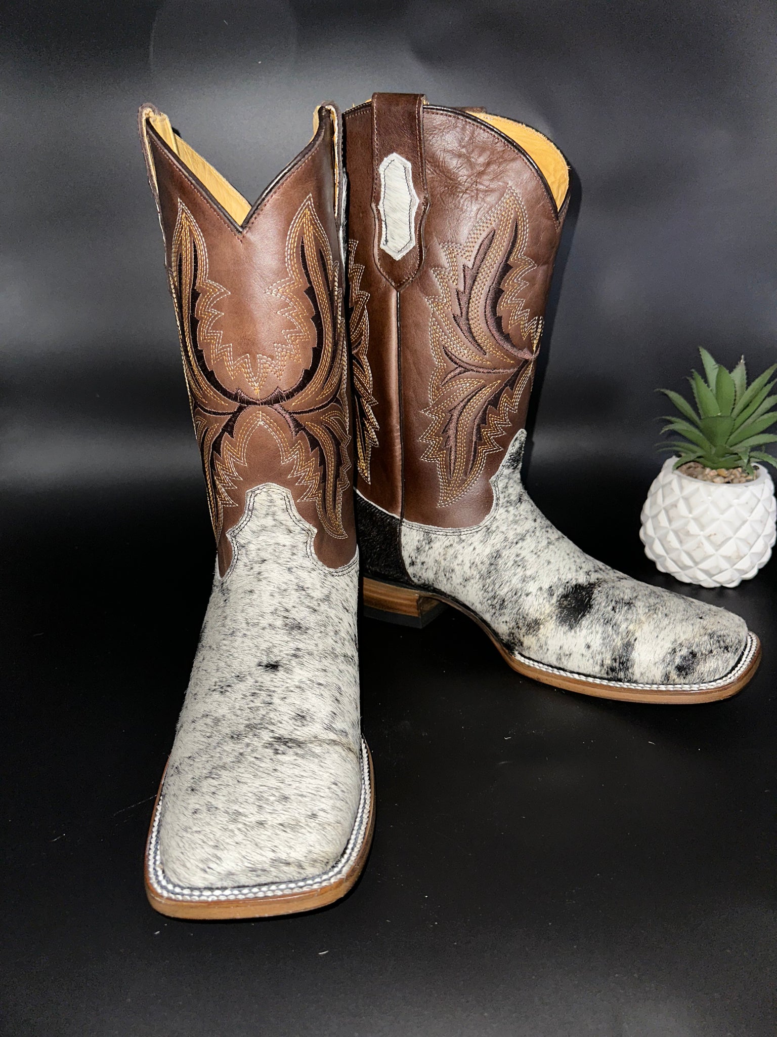Exotic Leather Boot “ Leo ” Cowhide