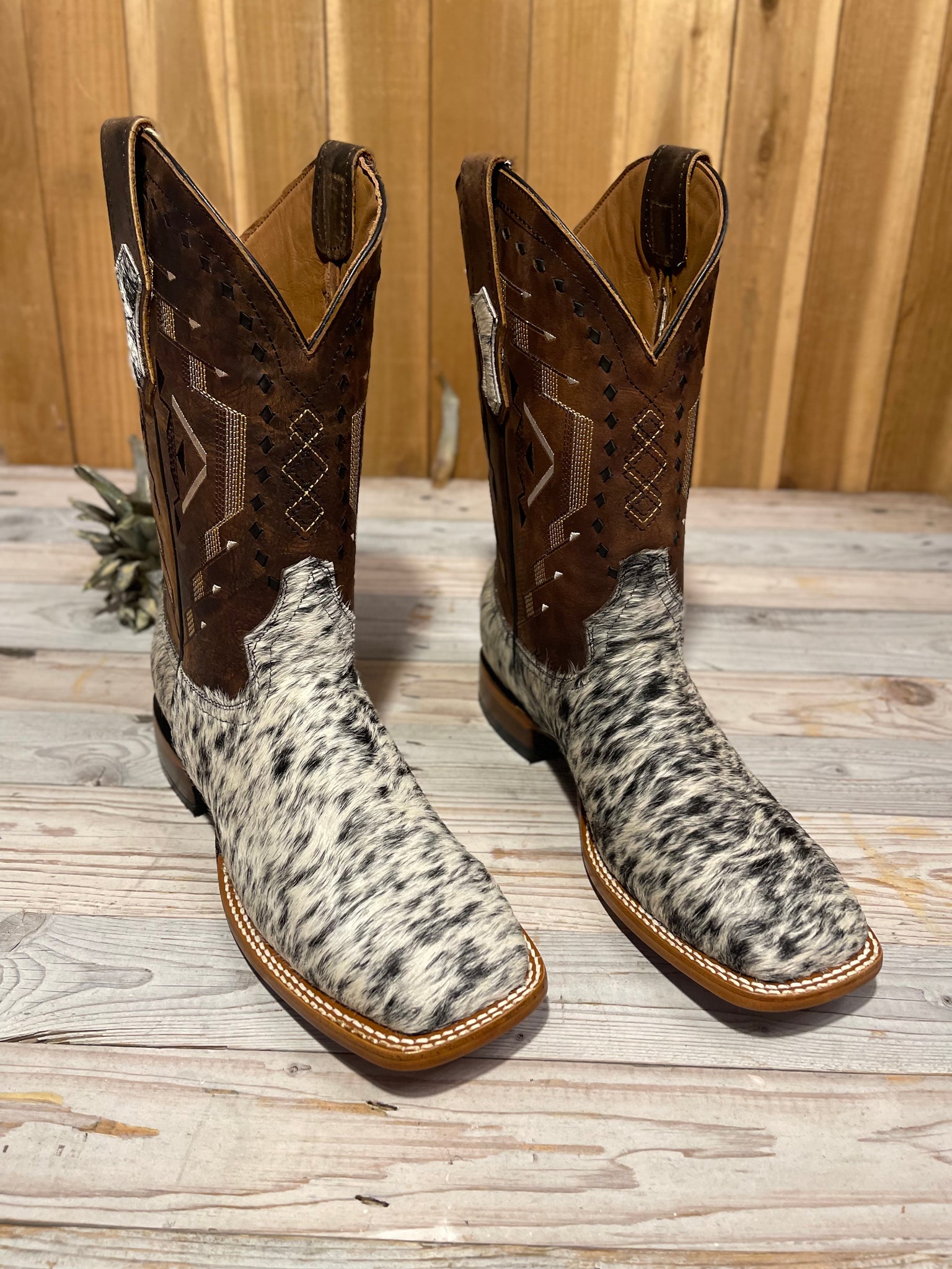 Exotic Boot Cowhide “Eli Black 2” Size 10 – Roman Valley Ranch