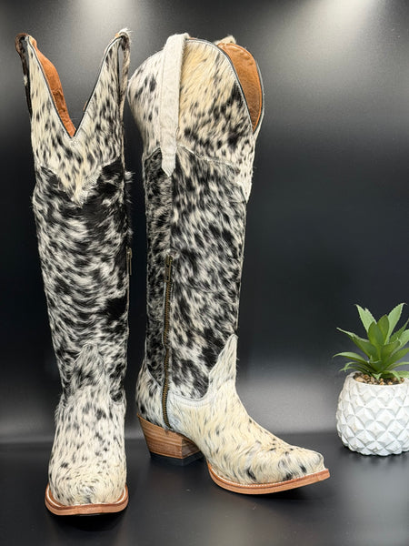 Ruby.2 Tall Cowhide Sz: 8.5