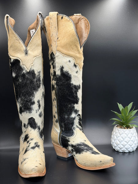 Ruby.3 Tall Cowhide Sz: 8.5