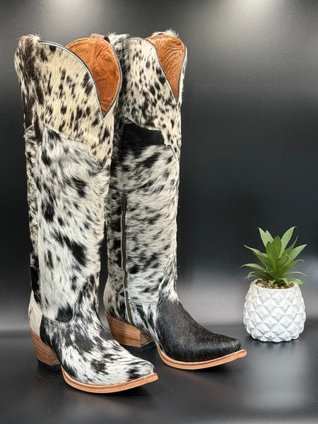 Ruby Tall Cowhide Sz: 7