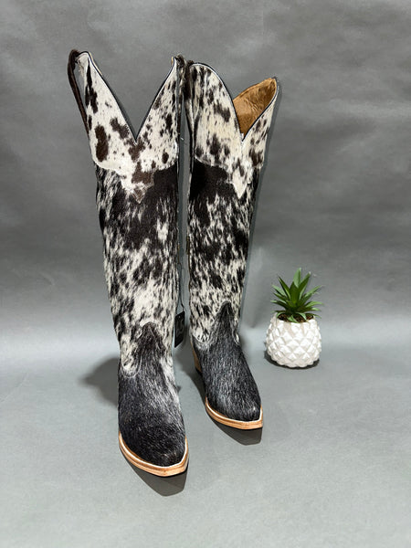 Ruby Tall Cowhide Sz: 6.5