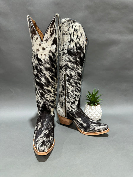 Ruby Tall Cowhide Sz: 7.5